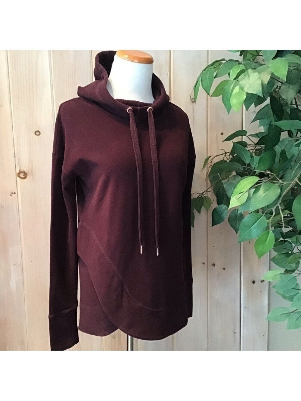 Sweaty Betty Invigorate Luxe Hoodie XS Plum